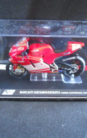 Die Cast Model Moto 1:24 DUCATI DESMOSEDICI Loris Capirossi 2004 [N3-7 ]