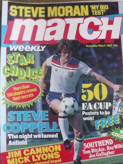Match weekly magazine soccer 02/05/1981 Poster Joe Gallagher - Steve Coppell
