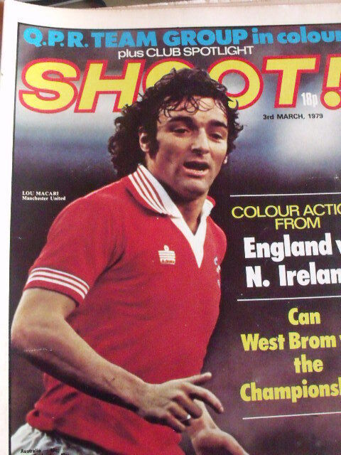 Shoot Magazine Soccer 03/03/1979 Poster Queens Park Team Ranger - Lou Macari
