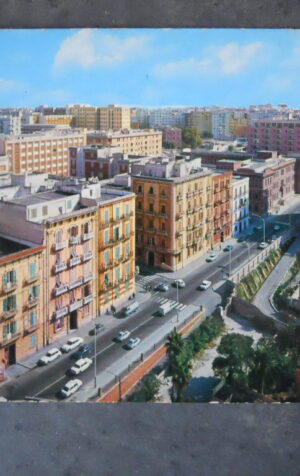 Cartolina TARANTO VIALE VIRGILIO ANNI 70 [AFZ]