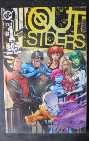OUT SIDERS 1  PLAY PRESS DC COMICS [TR8]