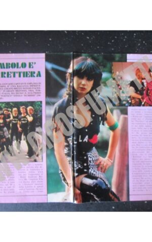 RITAGLIO CLIPPING ELLA'S THE ANGELS 2 PAGINE [MV19M-1]